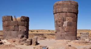 Sitios arqueológicos de chullpas y pukaras